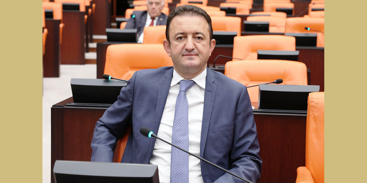 Barış Bektaş: “Siyasi Mücadelemi CHP Çatısı Altında Sürdüreceğim”