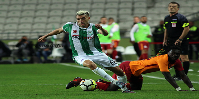 Konyasporlu futbolcu Mehdi Bourabia: “Konyaspor ile UEFA Şampiyonlar Ligi’nde oynamayı çok isterim”