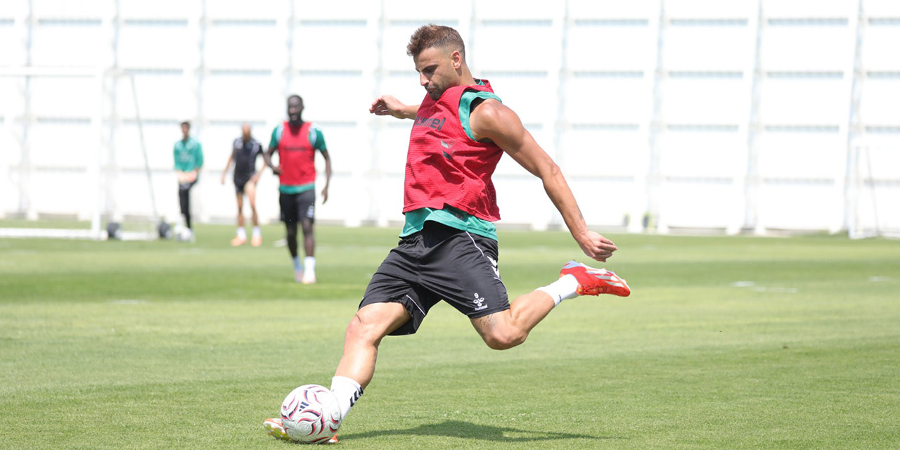 Konyaspor Şut Çalıştı