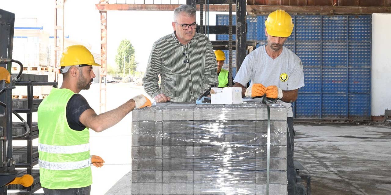 İlçe Belediyesi’nden 35 Milyon Liralık Yatırım: İhtiyacı Olan Parke ve Betonu Kendi Üretecek
