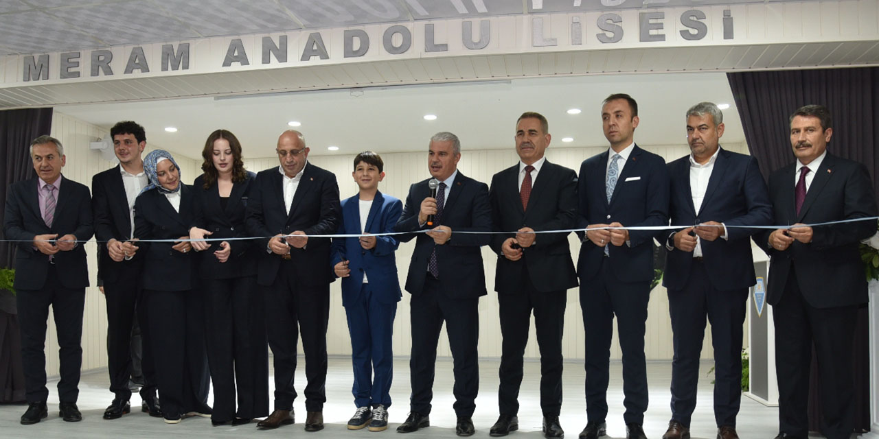 Eğitime Vefasını Bir Kez Daha Gösterdi: Kızının Mezun Olduğu Okula Konferans Salonu Yaptırdı!