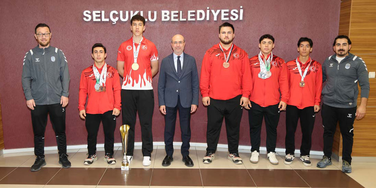 Başkan Pekyatırmacı, Selçuklu Belediyespor’un Şampiyon Milli Sporcularını Ağırladı