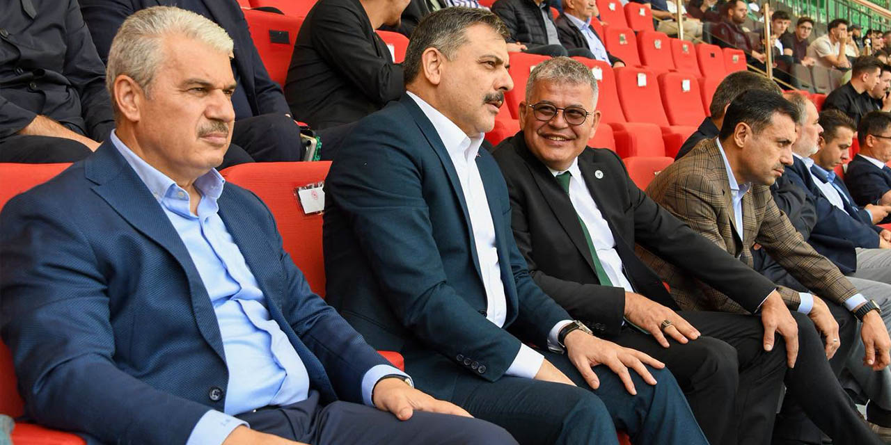 Bakan Mustafa Çiftçi, Konyaspor Başakşehir Maçını İzledi