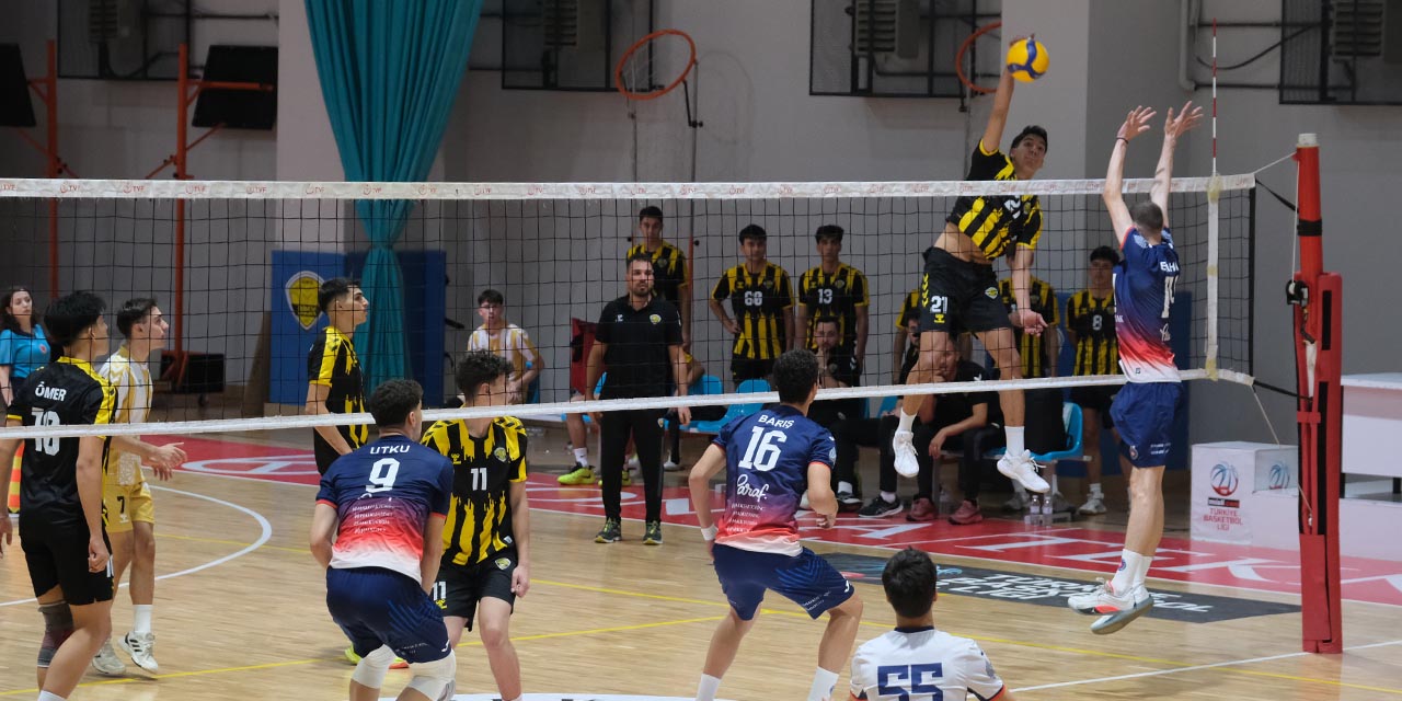 Voleybolda Konya Büyükşehir Fırtınası