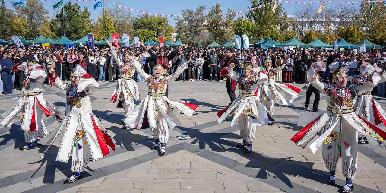 Selçuk Üniversitesi’nde Tanışma Şenliği Başladı