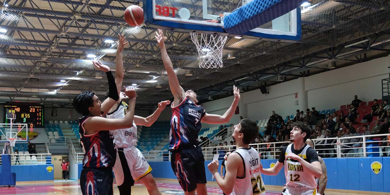 Konya Büyükşehir Gelişim Liderliğini Sürdürdü