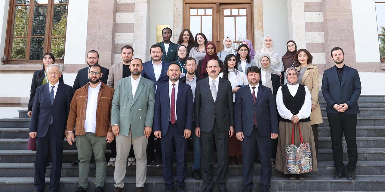 Uluslararası Genç Yazarlardan Başkan Altay‘a Ziyaret