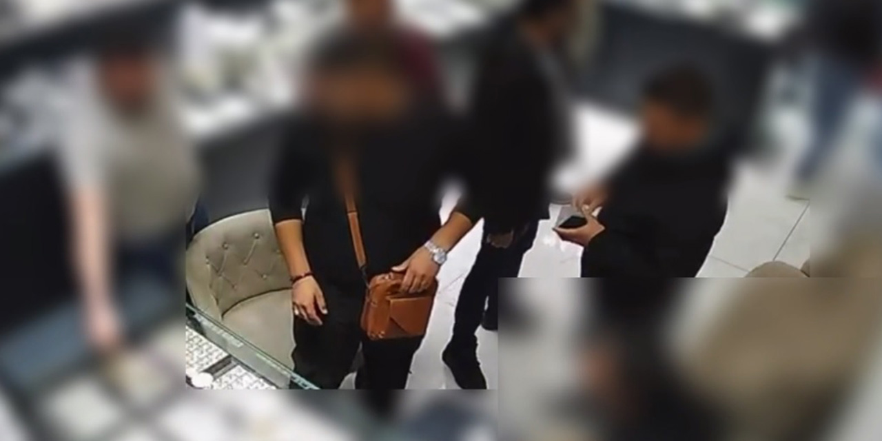 Polis Ekipleri, Dolandırıcıyı Altınları Bozdurmak İçin Gittiği Kuyumcuda Kıskıvrak Yakaladı