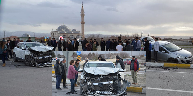 Konya’da İki Otomobil Çarpıştı: 5 Yaralı