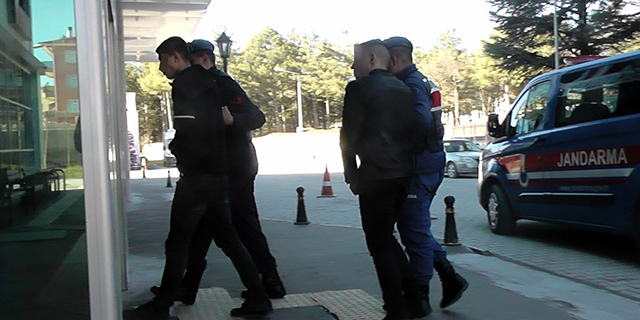 Hırsızlık İçin Girdikleri Yerde Suçüstü Yakalandılar