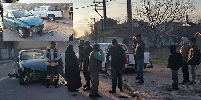 Pikapla Otomobil Çarpıştı: 2 Yaralı