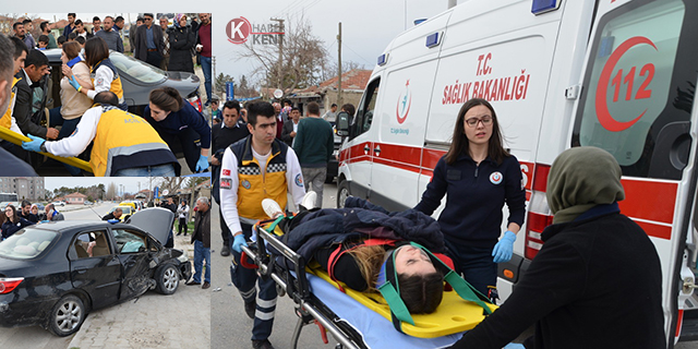 Konya’da Ticari Araçla Otomobil Çarpıştı: 1’i Çocuk 5 Yaralı