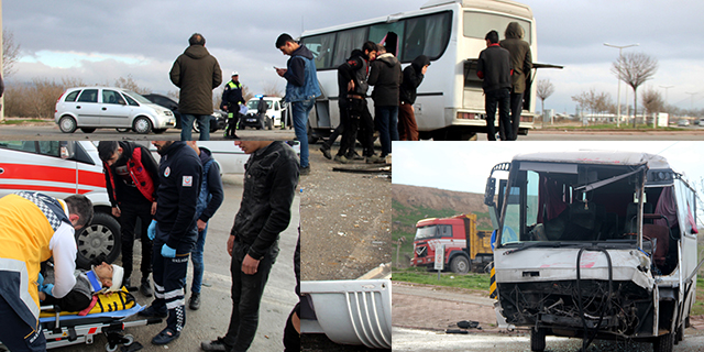 Konya'da İşçi Servisi İle Kamyon Çarpıştı: 10 Yaralı