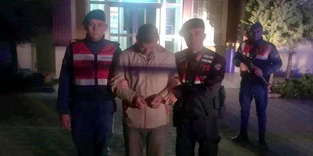 Kiralık Otomobille Koyun Çaldılar