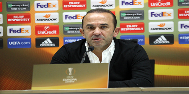 Konyaspor Teknik Direktörü Özdilek: “1-1’lik Marsilya maçına üzgünüz”