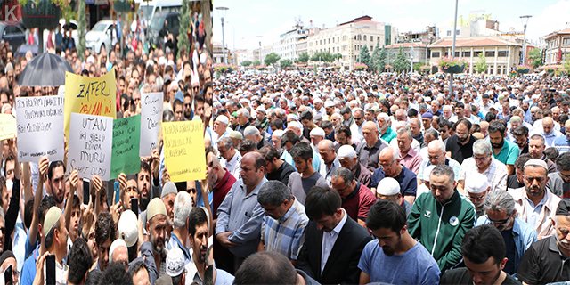 Konya’da Mursi için gıyabi cenaze namazı kılındı