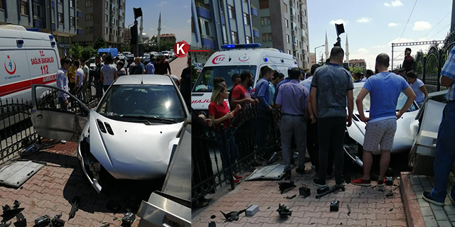 Duvara çarpan otomobilin kaza anı araç kamerasında