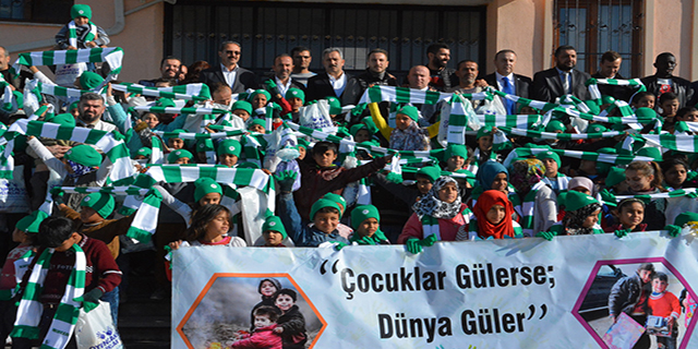 Konyaspor, 300 çocuğu sevindirdi