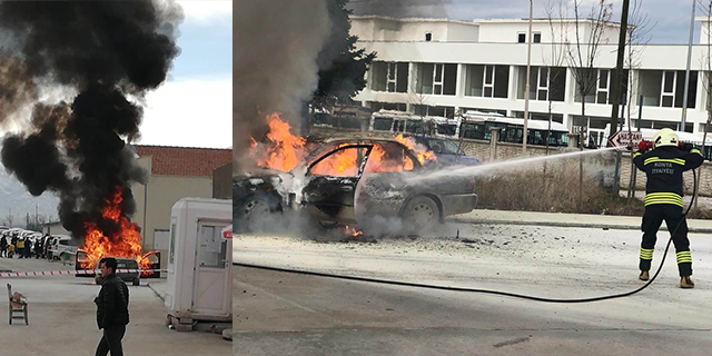 Hastane bahçesinde otomobil alev alev yandı