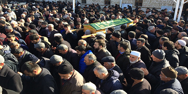 Silahlı saldırıda hayatını kaybedenler defnedildi