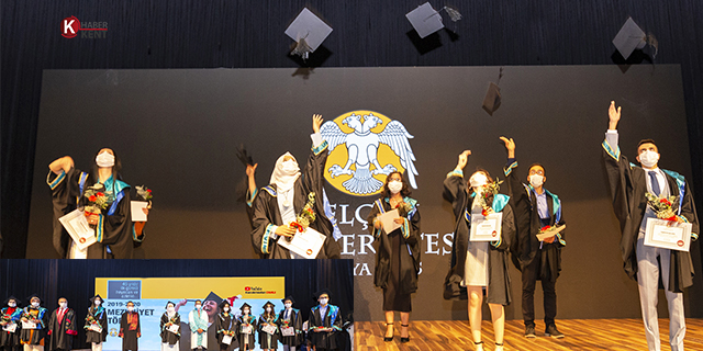 Selçuk Üniversitesi 45. yıl mezunlarını verdi