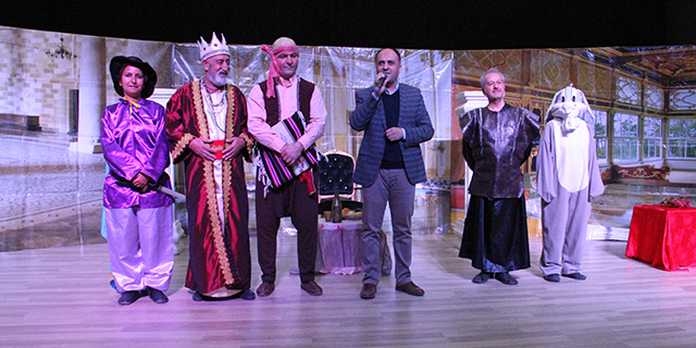 Beyşehir Belediyesi'nden karne hediyesi, tiyatro gösterisi