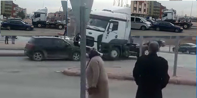 Otomobil sürücüsüne kızdı, tırı ile iki otomobile çarpıp kaçtı