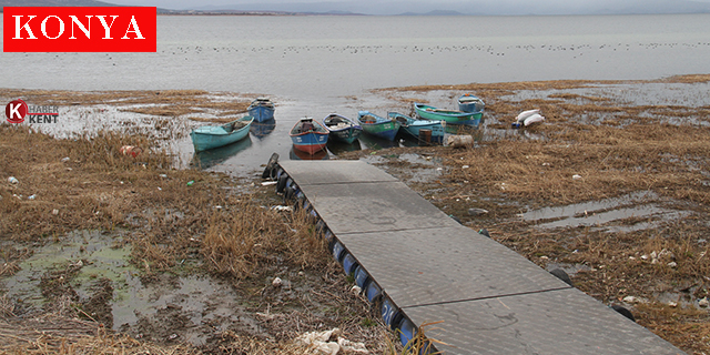 Beyşehir Gölü’nde kısıtlamadan muaf balıkçılar da mesai yaptı
