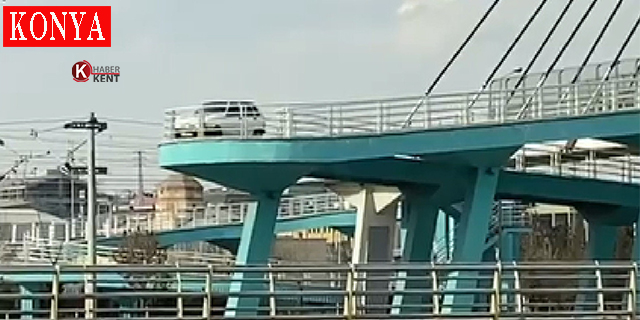 Yaya köprüsünden geçmeye çalışan sürücüye ceza
