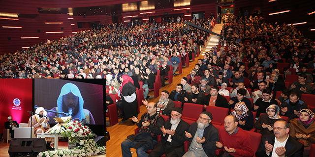 Eller semaya Mehmetçik için açıldı