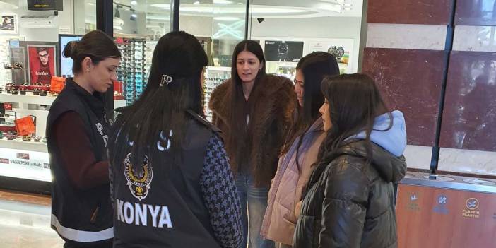 Konya Polisi Dünya Kadınlar Günü’nde KADES Tanıtımı Yaptı