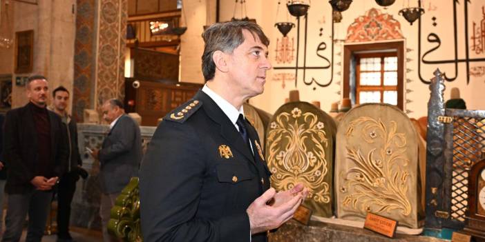 Konya’nın Yeni Emniyet Müdürü, Mevlana Türbesi’ni Ziyaret Etti