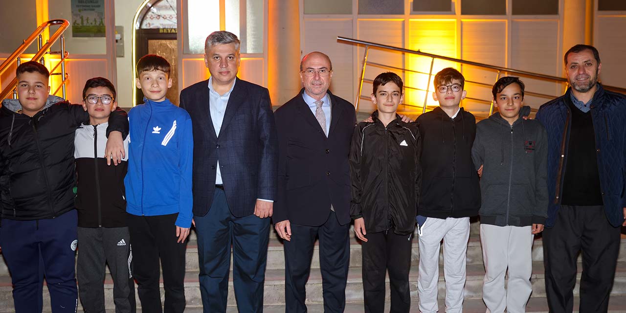 11mart-sel-bel-teravih2.jpg