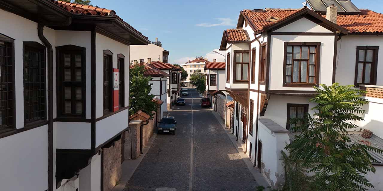 16nis-kar-bel-turizm6.jpg