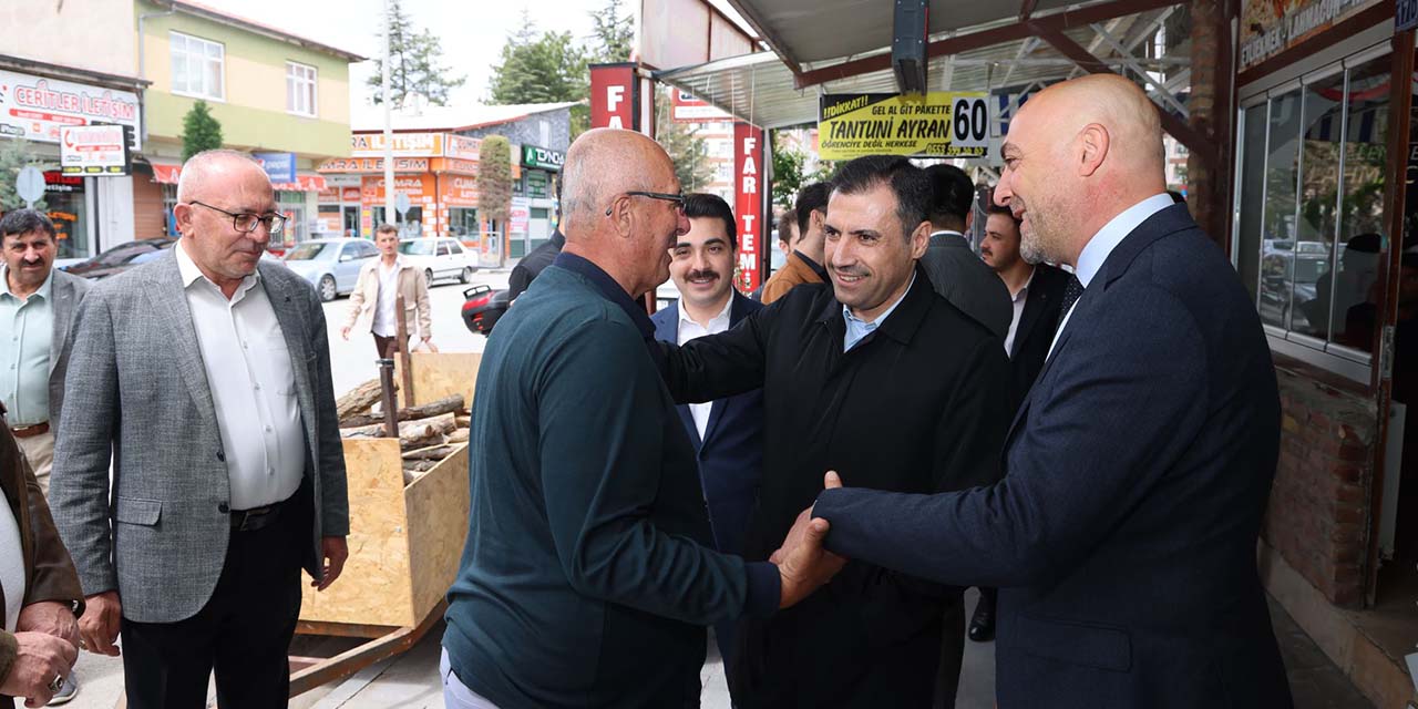 27nis-ak-parti-cumra7.jpg