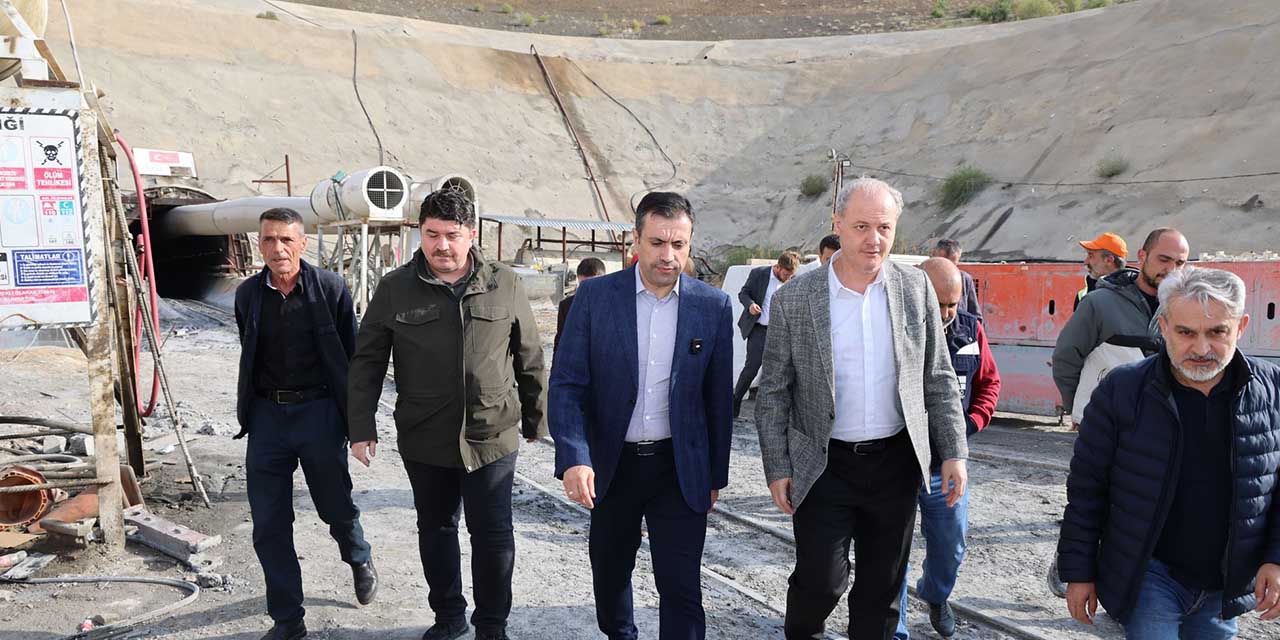 1mays-ak-parti6.jpg