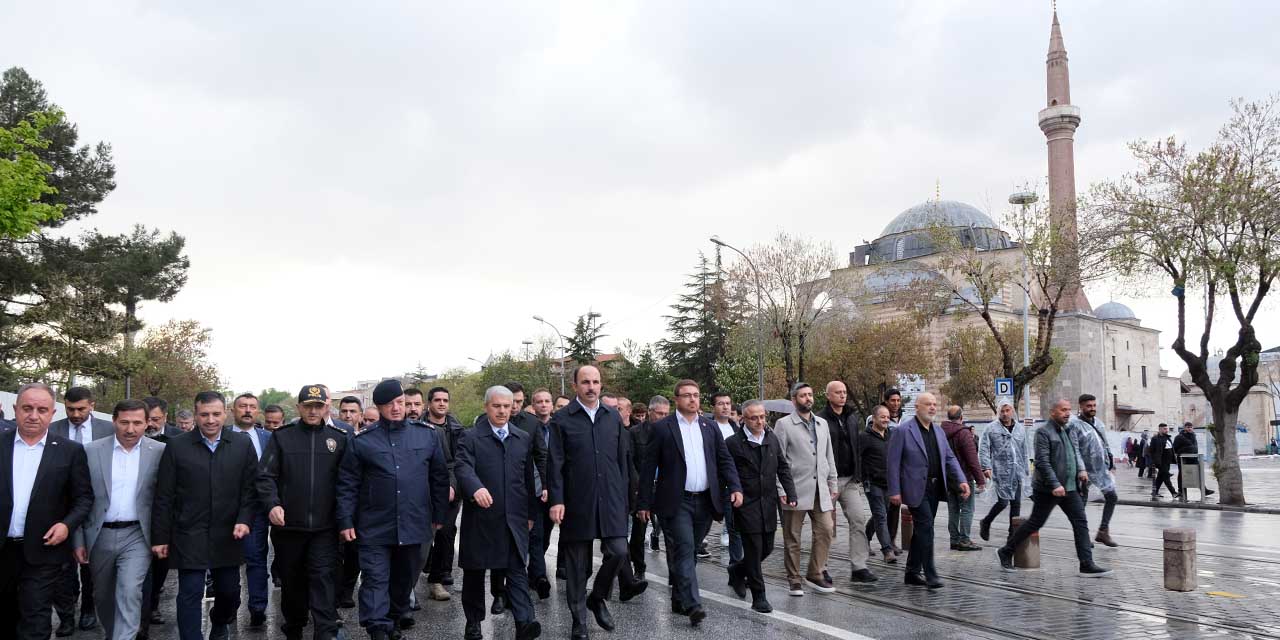 3mays-mevlana-yuruyus2.jpg