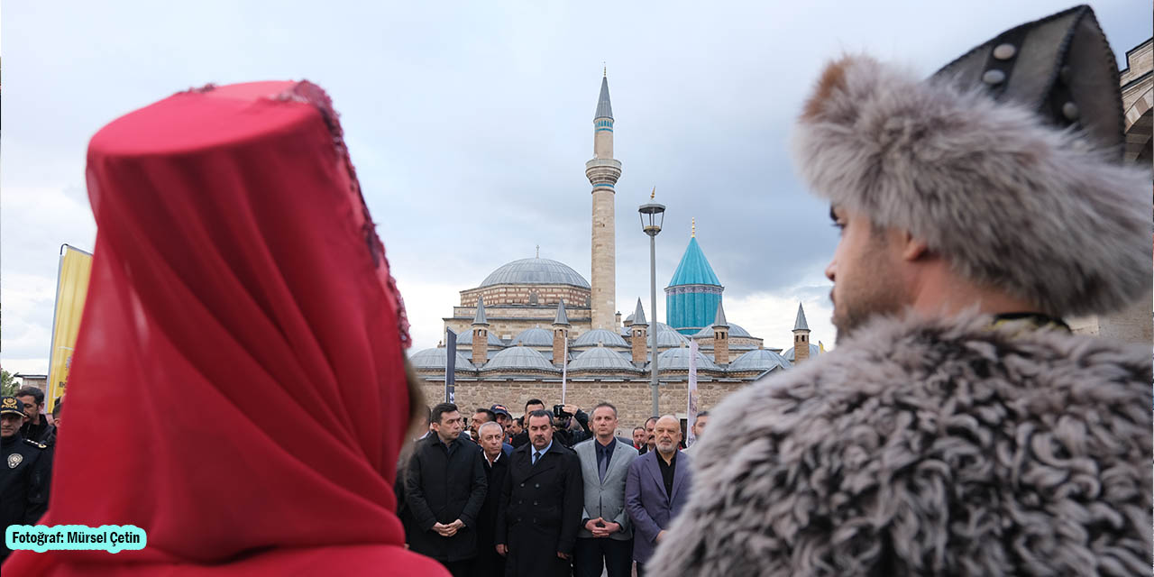 3mays-mevlana-yuruyus3.jpg