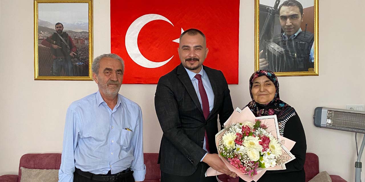 12mays-iletisim-baskanligi-sehit-annesi2.jpg