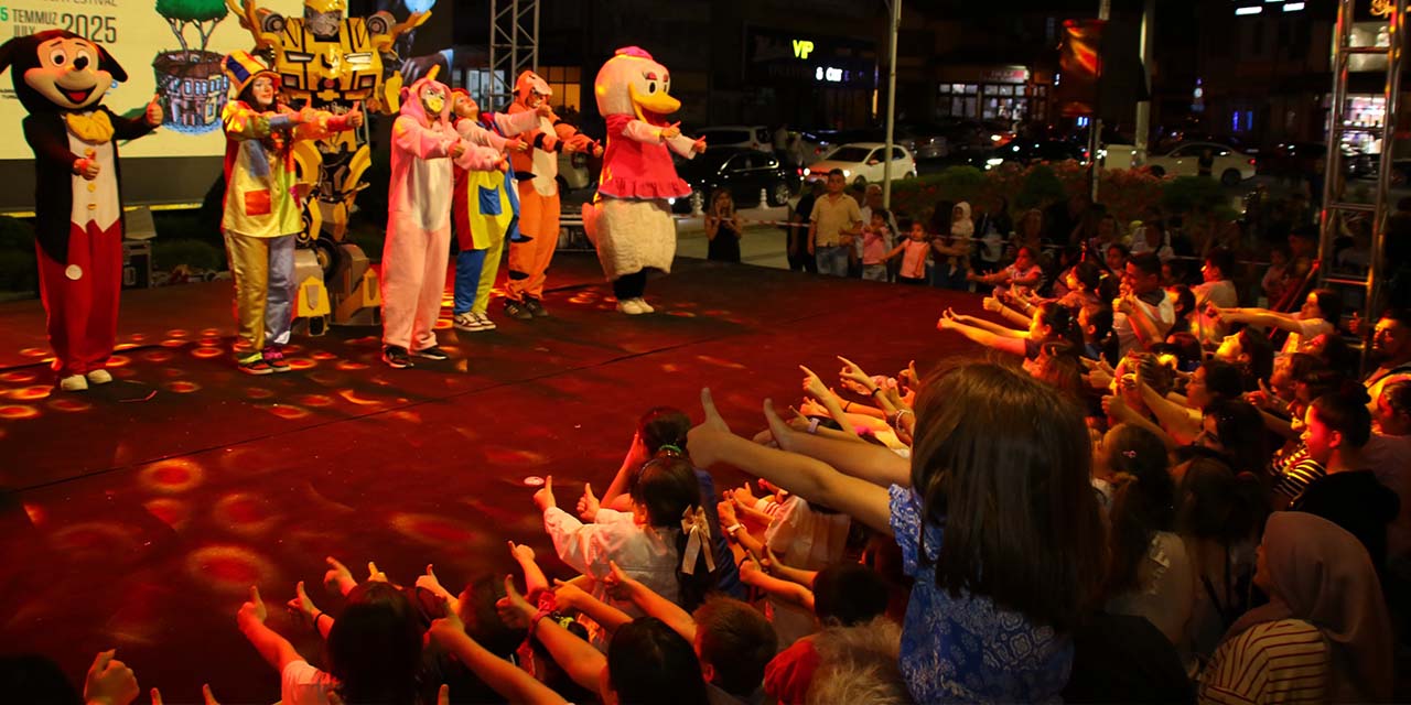 8tem-nasreddin-hoca-senlik2.jpg
