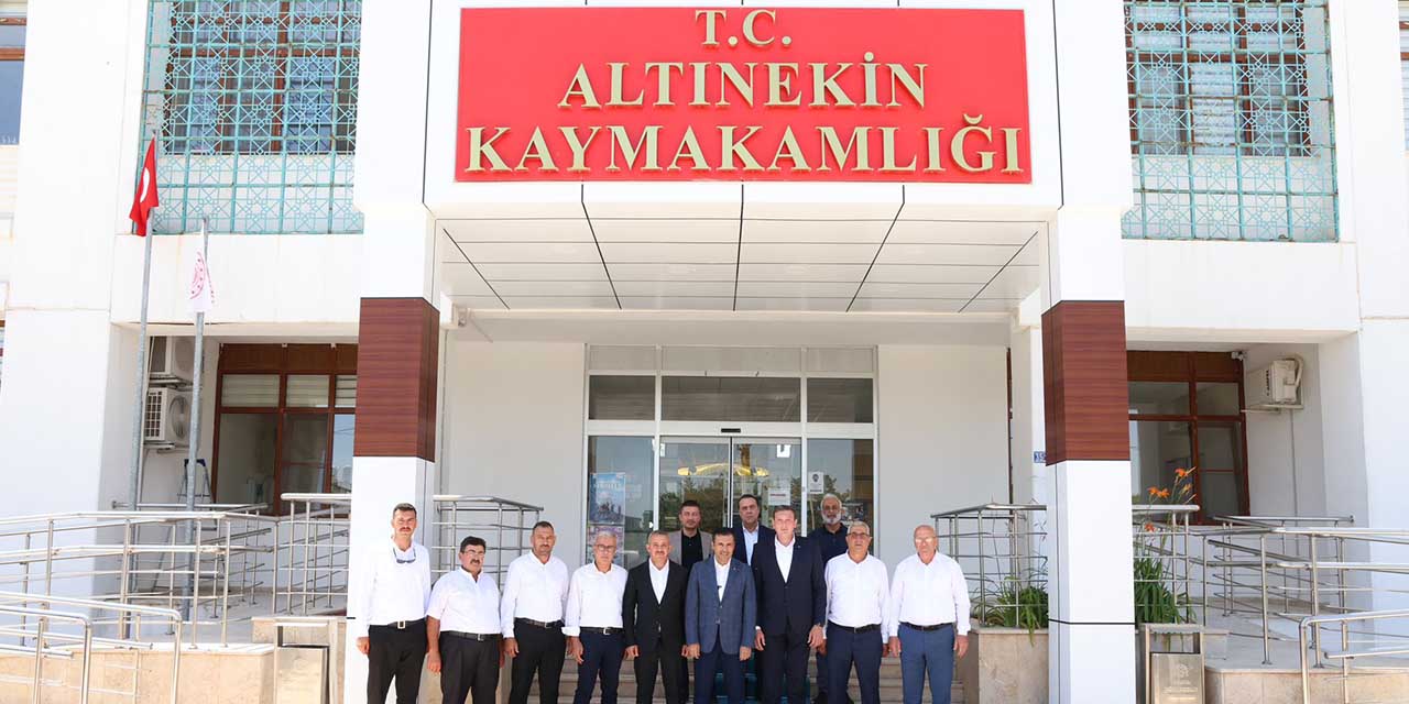 15tem-ak-parti-altinekin2.jpg