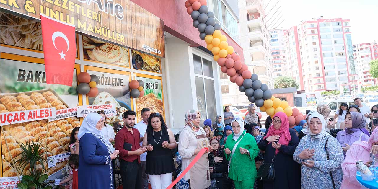 26tem-ev-yemekleri-acilis3.jpg