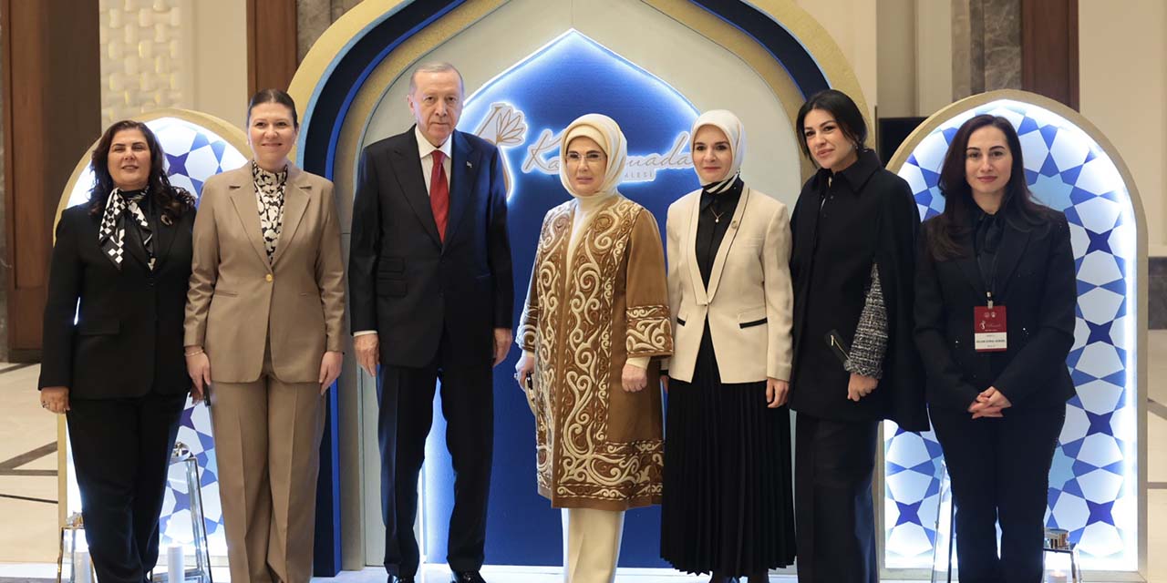 7mart-aile-bakan-iftar3.jpg
