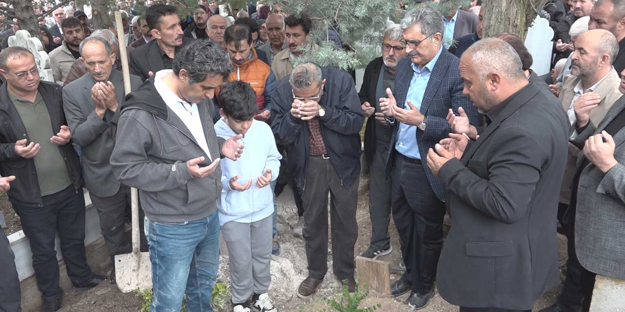 24mays-recep-konuk-cenaze3.jpg