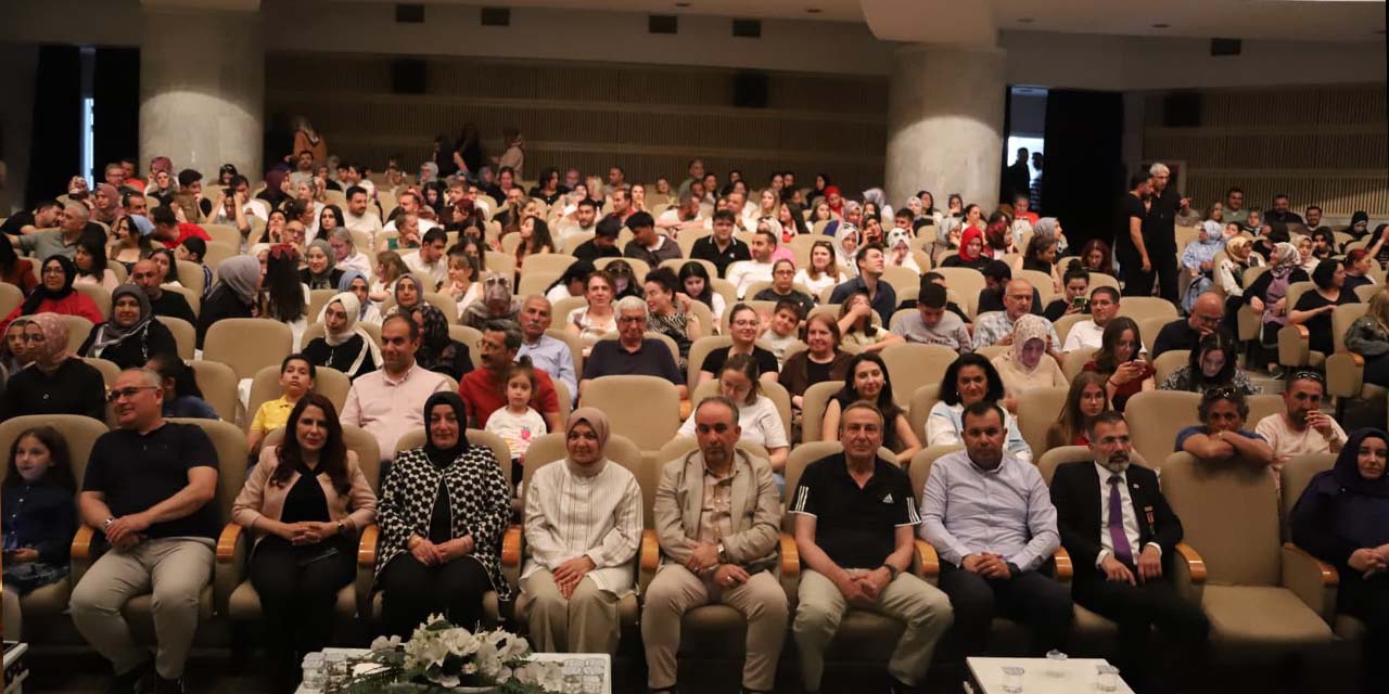 17hazr-tiyatro-oyunu2.jpg