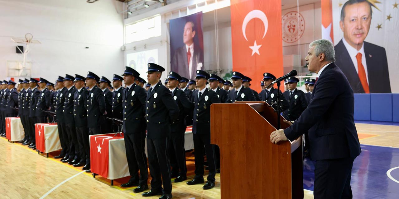 25hazr-polis-mezun2.jpg