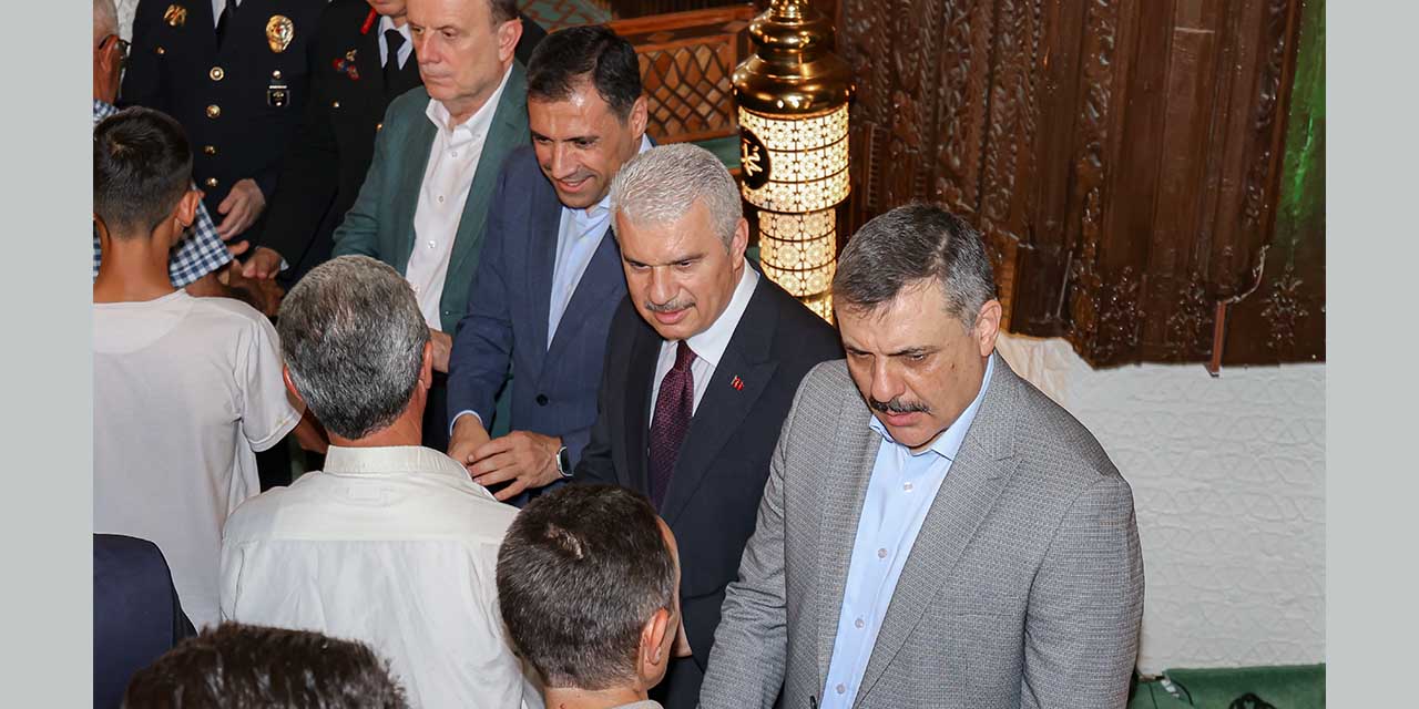 4tem-ak-parti-icisleri4.jpg