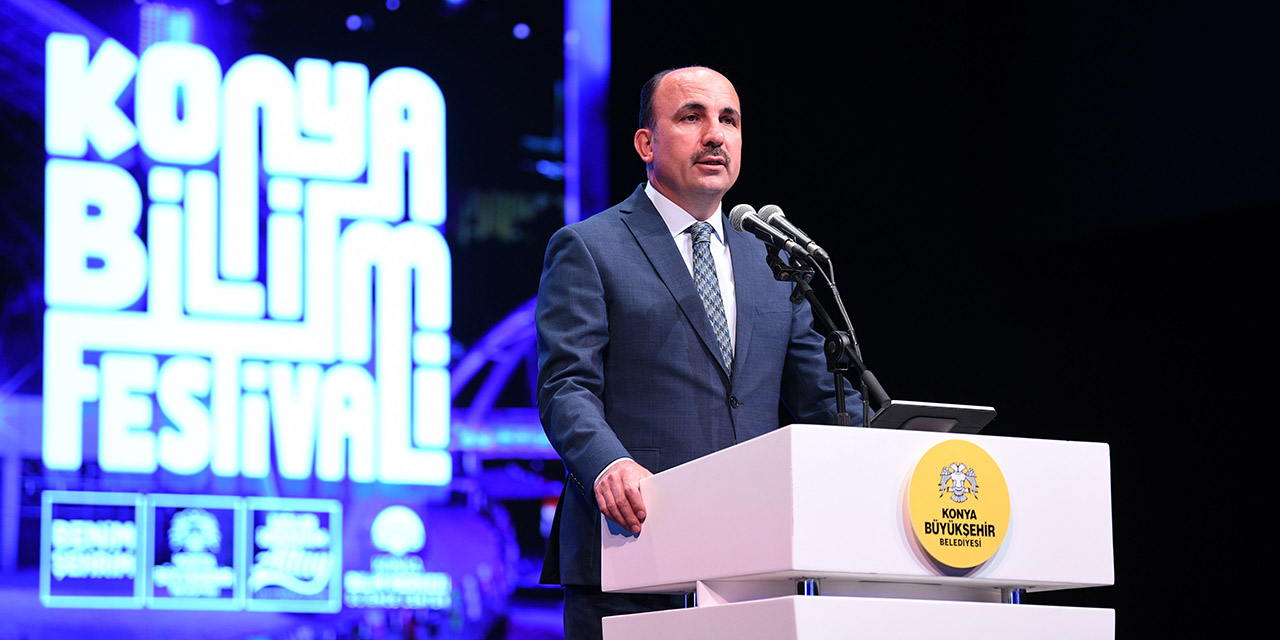 21agus-bilim-festial-bakan3.jpg
