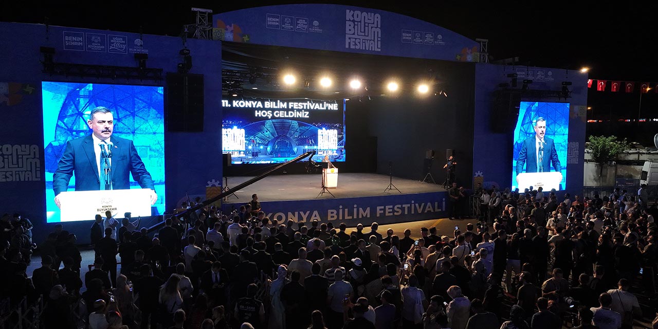 21agus-bilim-festial-bakan5.jpg