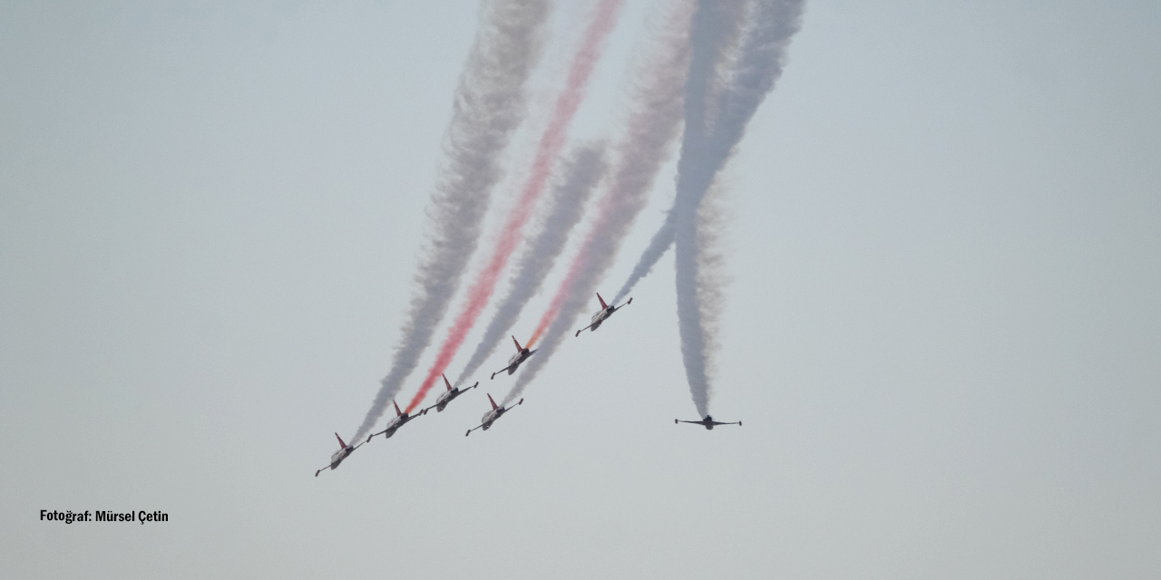 23agus-buyuksehir-turk-yildizlari-dscf0313.jpg
